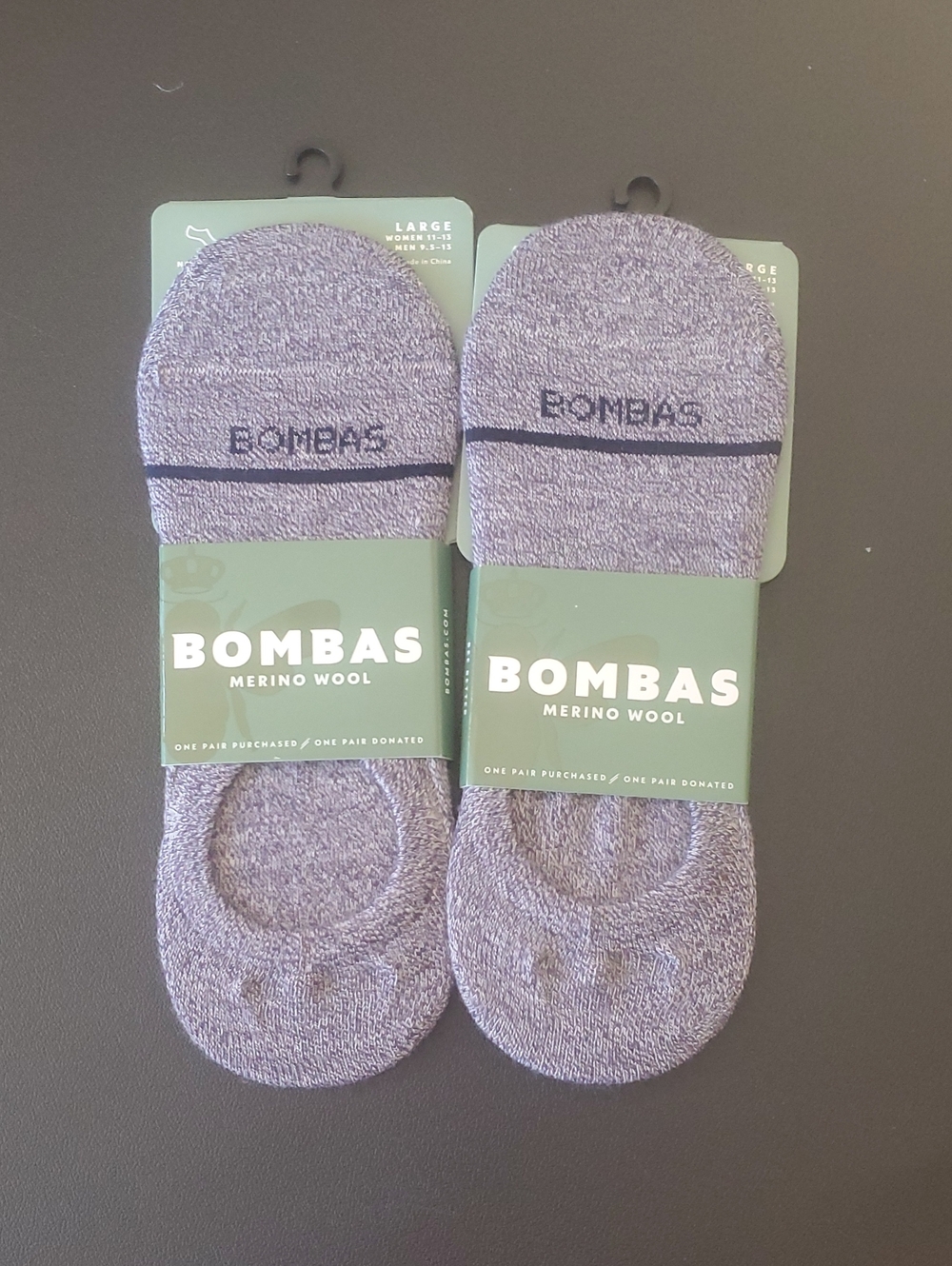 BOMBAS MERINO WOOL NO SHOWS SOCKS IN DARK FIG /SZ: LARGE /UNISEX